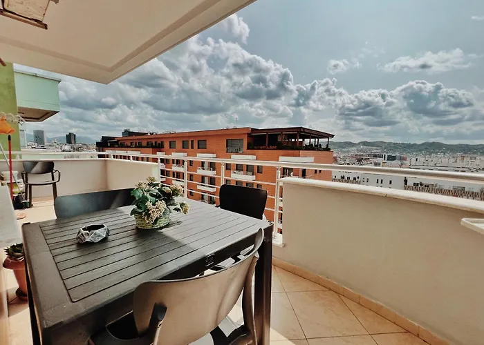 Cozy Rooftop Apartment - Your Home, Away From Home!