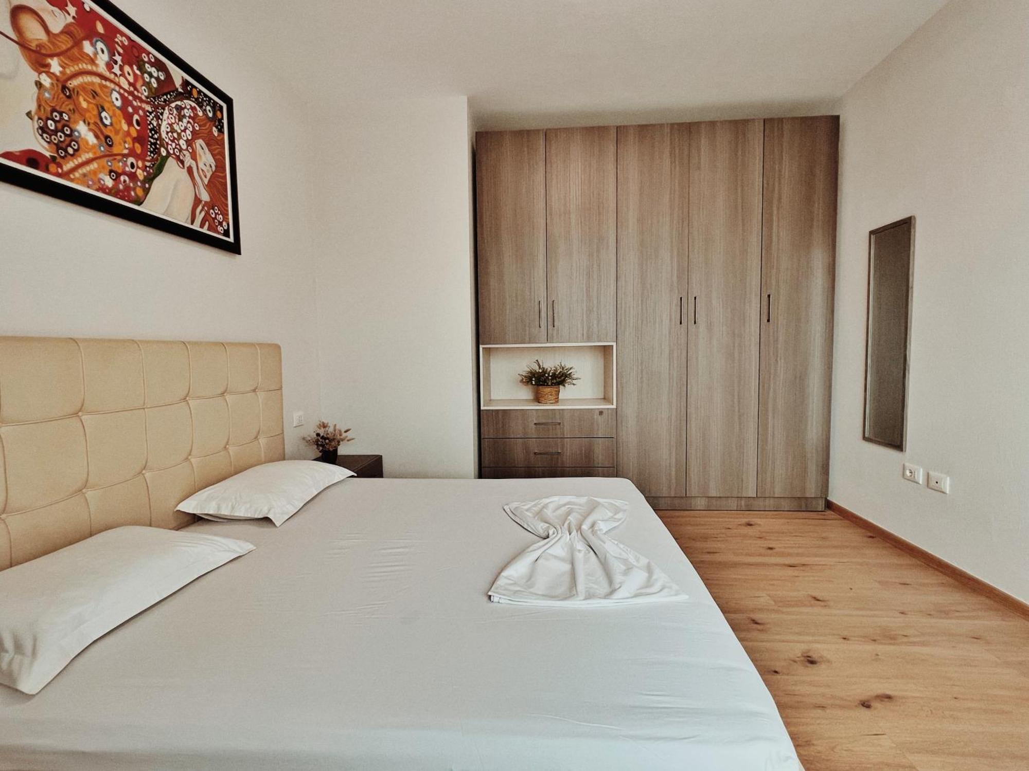 Apartament Cozy Rooftop - Your Home, Away From Home! Tirana