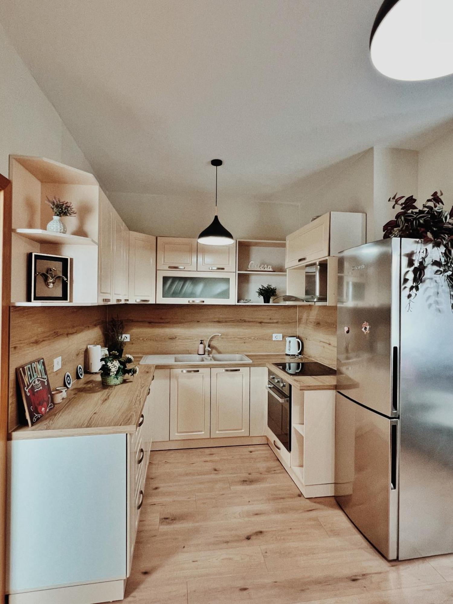 Apartament Cozy Rooftop - Your Home, Away From Home! Tirana