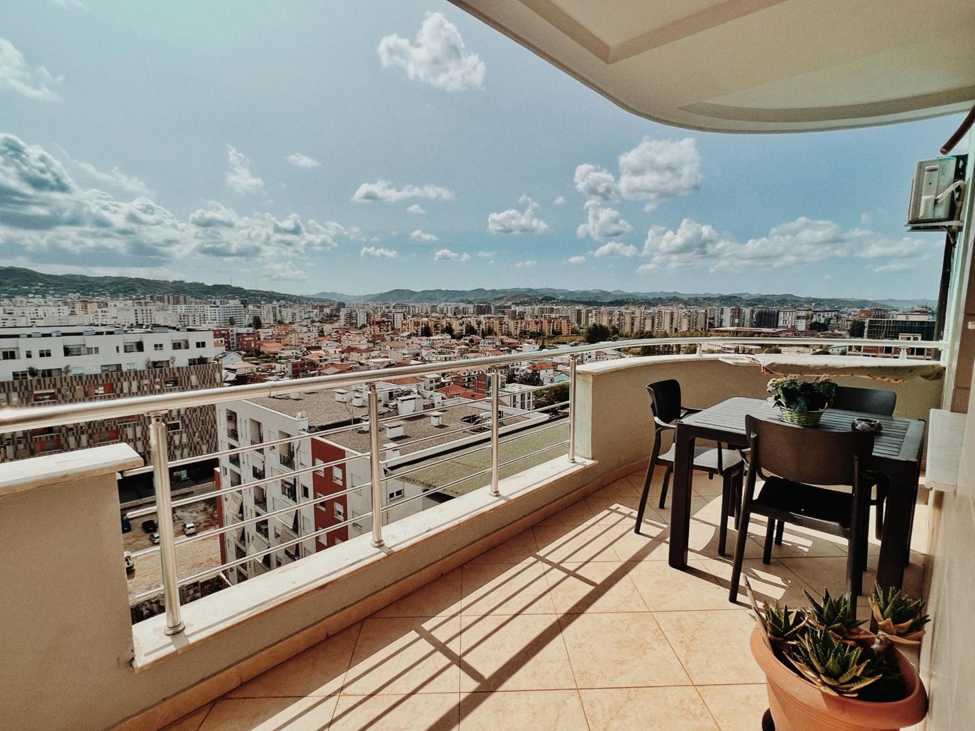 Cozy Rooftop - Your Home, Away From Home! * Tirana